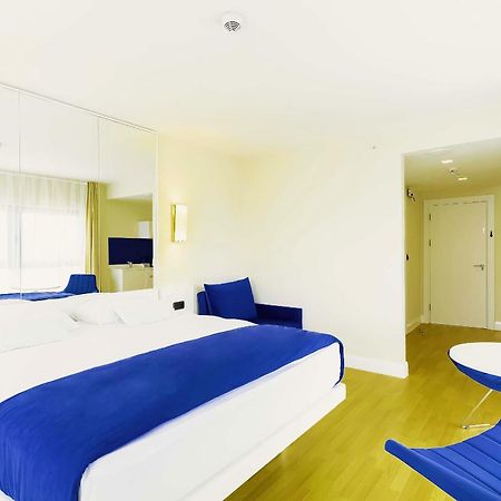Orbi Twin Towers Aparthotel With Sea View Батумі Екстер'єр фото