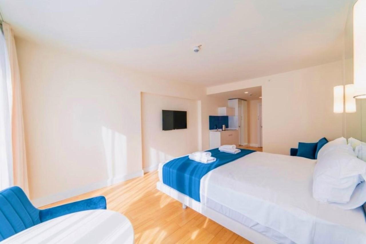 Orbi Twin Towers Aparthotel With Sea View Батумі Екстер'єр фото