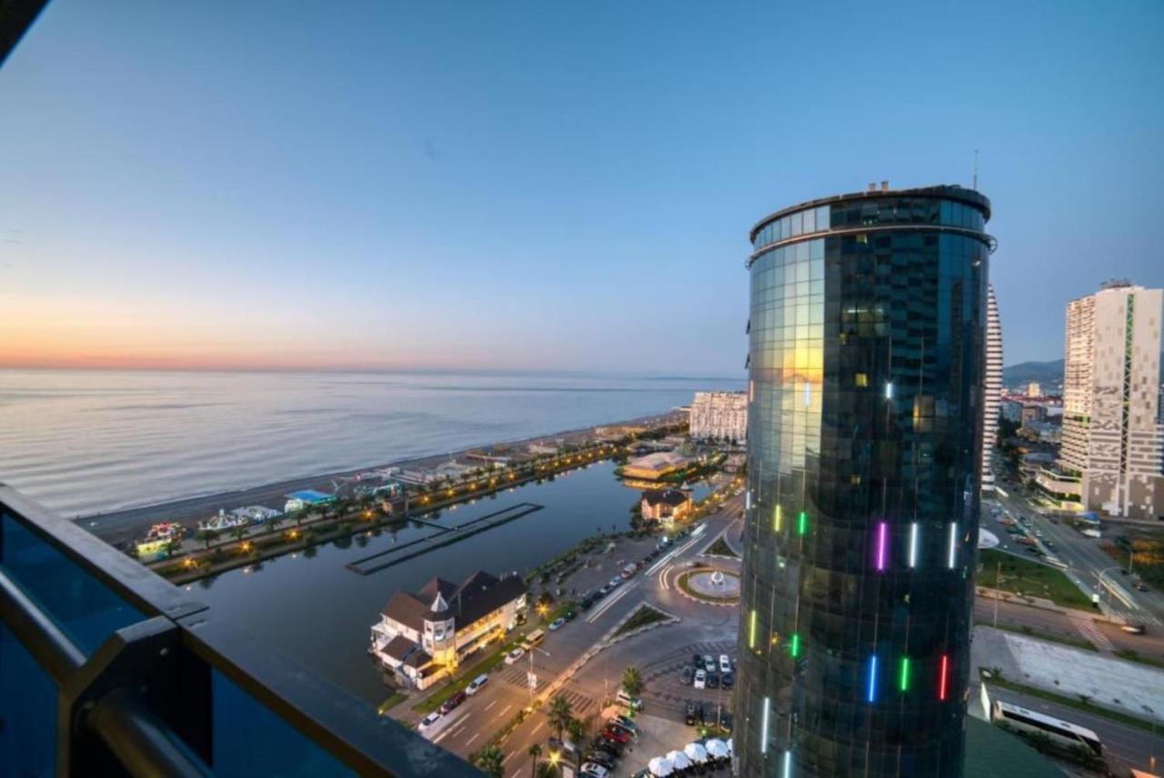 Orbi Twin Towers Aparthotel With Sea View Батумі Екстер'єр фото