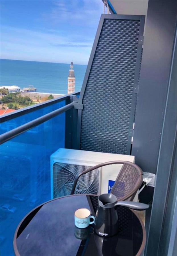 Orbi Twin Towers Aparthotel With Sea View Батумі Екстер'єр фото