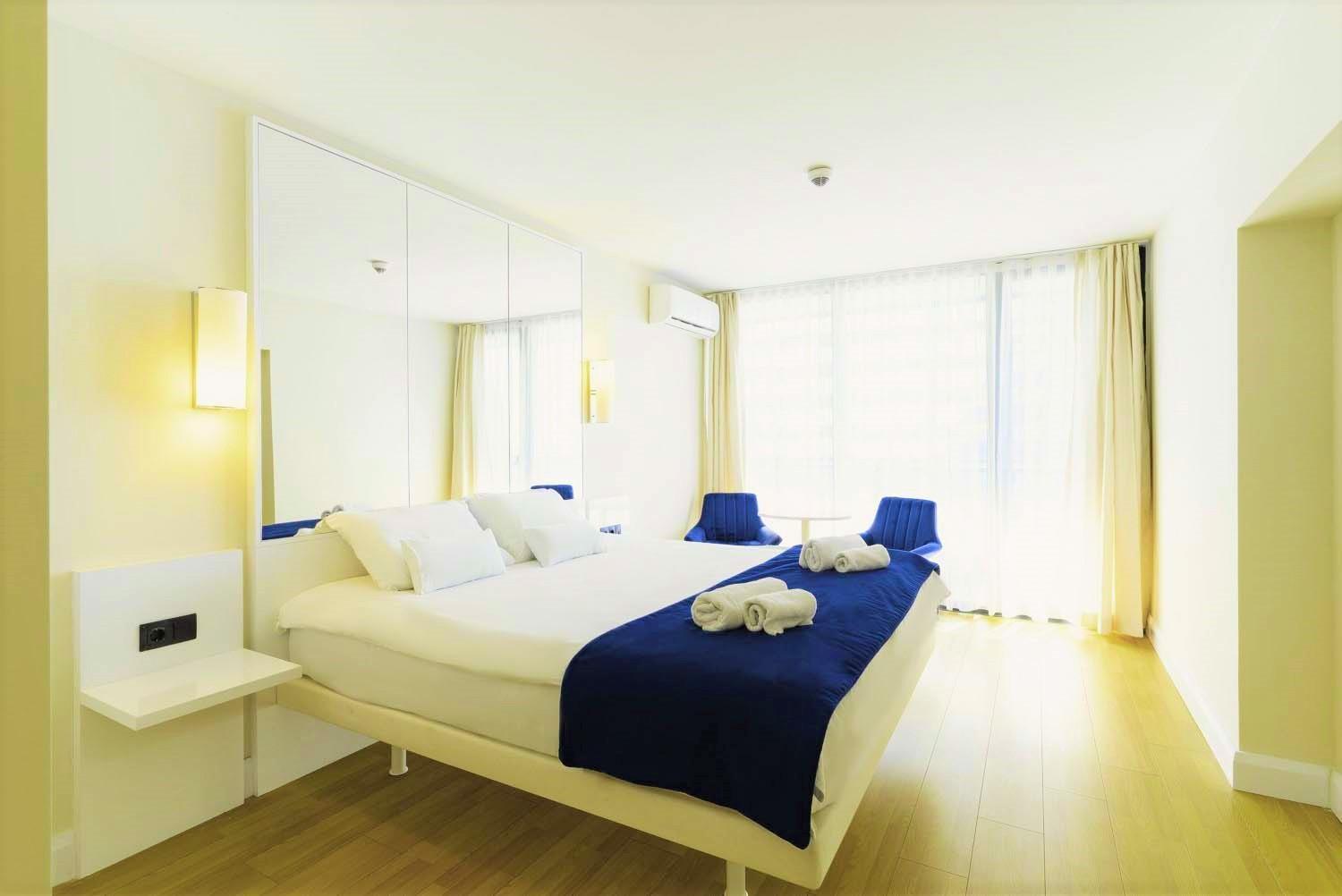 Orbi Twin Towers Aparthotel With Sea View Батумі Екстер'єр фото