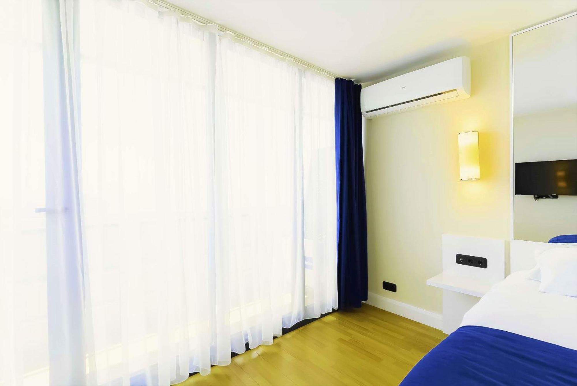 Orbi Twin Towers Aparthotel With Sea View Батумі Екстер'єр фото