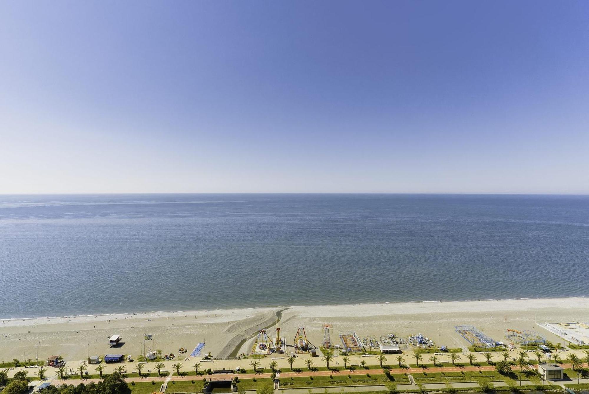 Orbi Twin Towers Aparthotel With Sea View Батумі Екстер'єр фото